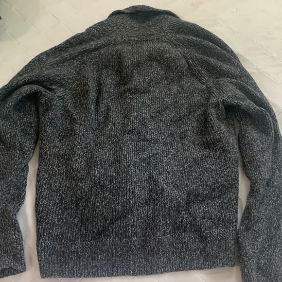 H&M button up sweater - Picture 2 of 4